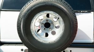 Spare Tire Vs. Donut (Differences + Which One Is Best)