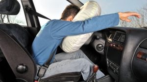 When Do Airbags Deploy? (Side, Front, Knee, Curtain + More)