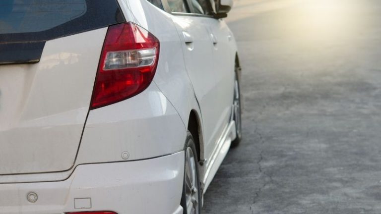 Does AutoZone Replace Headlights? (Is It Free + Alternatives)