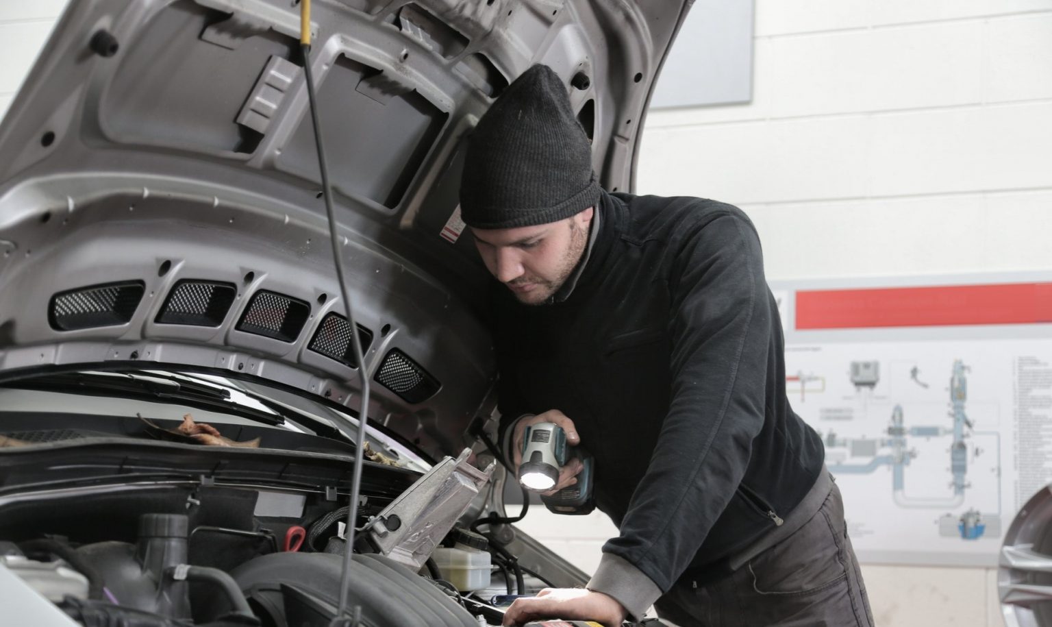 LowPressure Fuel Pump Symptoms (9 TellTale Signs)