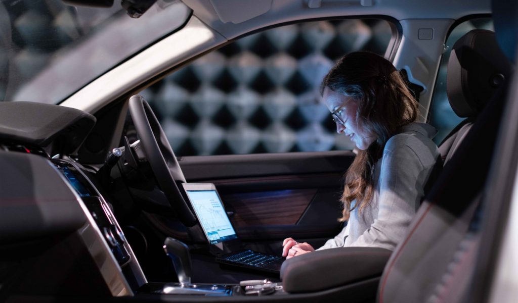 Why Are SelfDriving Cars Bad? (11 Reasons Why)