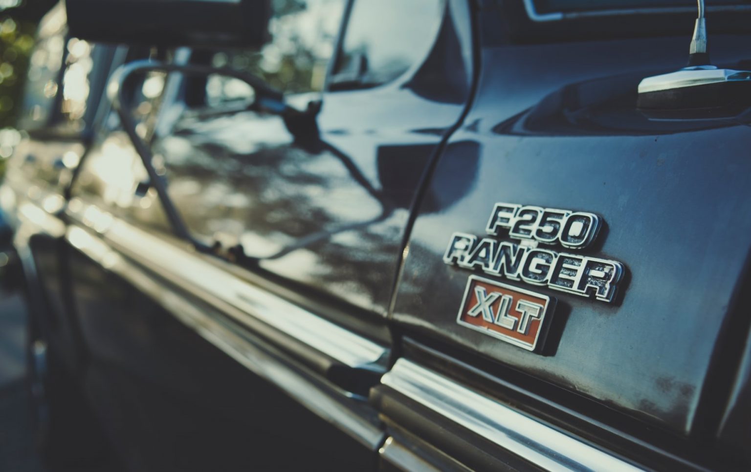 F250 Bad Cab Mount Symptoms (9 Things To Know)