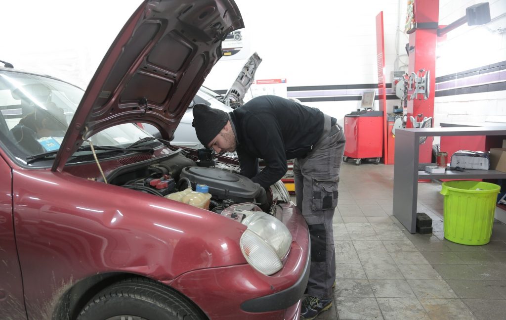 Why Do Transmissions Fail? (11 Reasons Why) Autoily